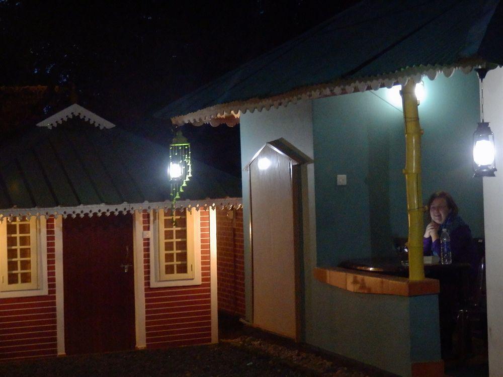 טקאדי Green Garden Cottage מראה חיצוני תמונה