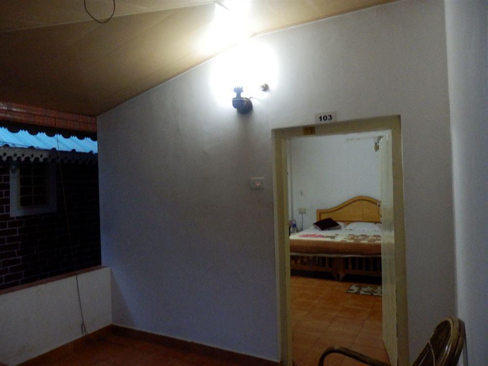 טקאדי Green Garden Cottage מראה חיצוני תמונה