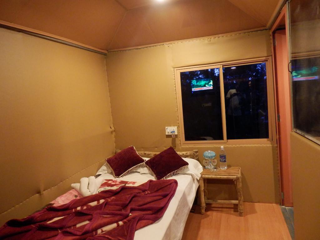 טקאדי Green Garden Cottage חדר תמונה