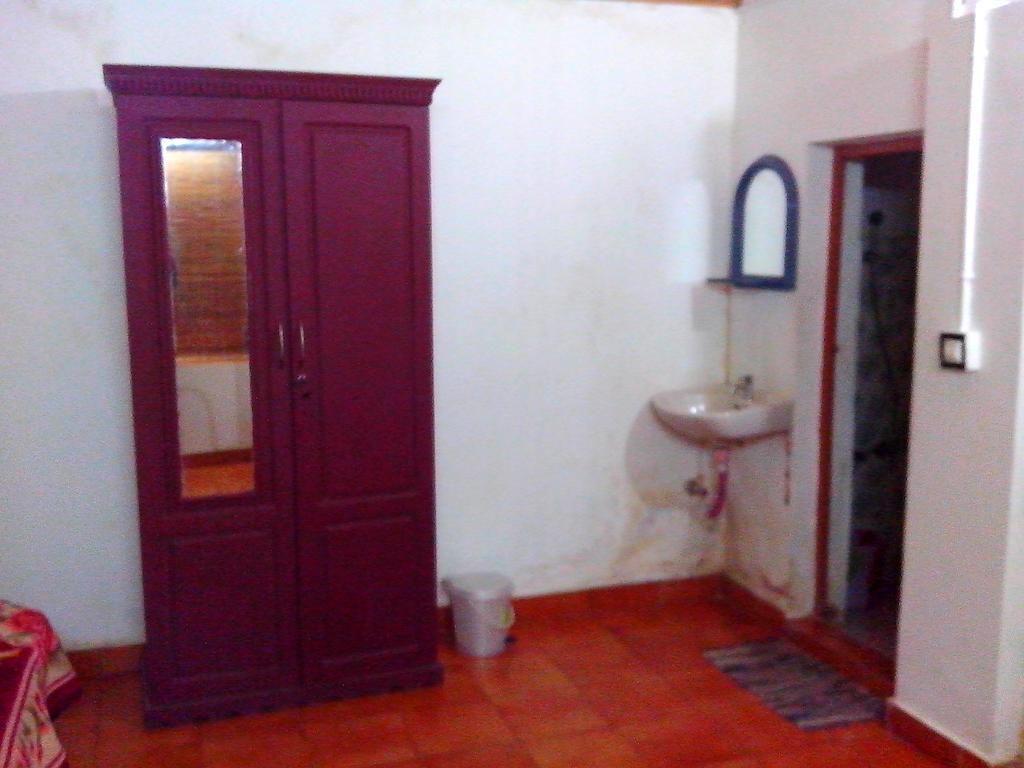 טקאדי Green Garden Cottage חדר תמונה