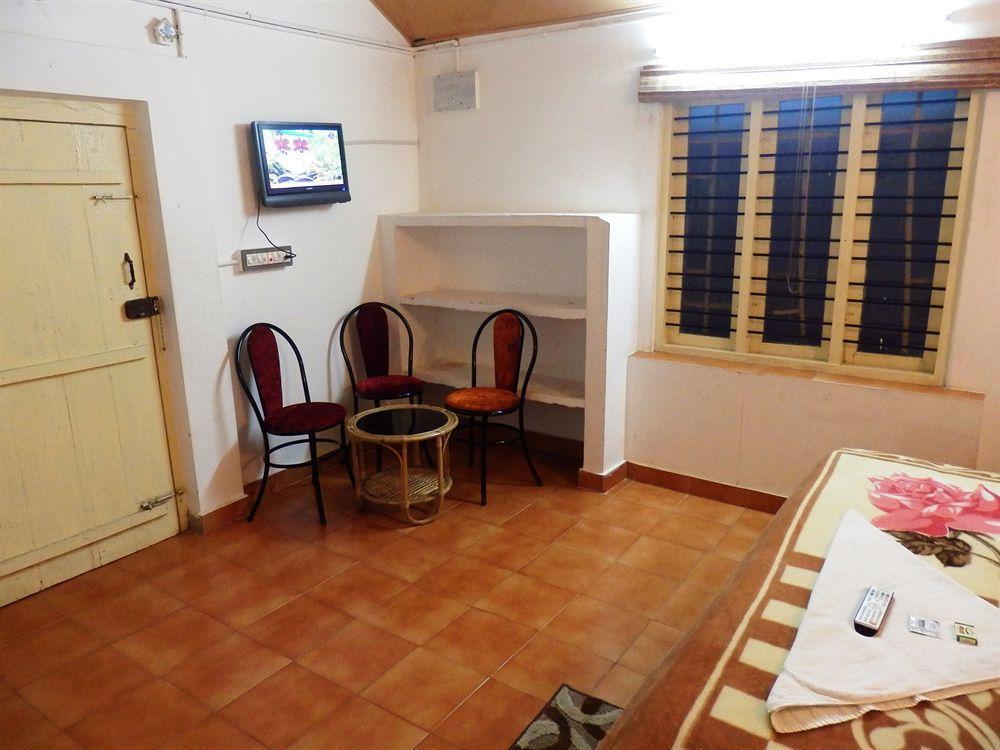 טקאדי Green Garden Cottage מראה חיצוני תמונה