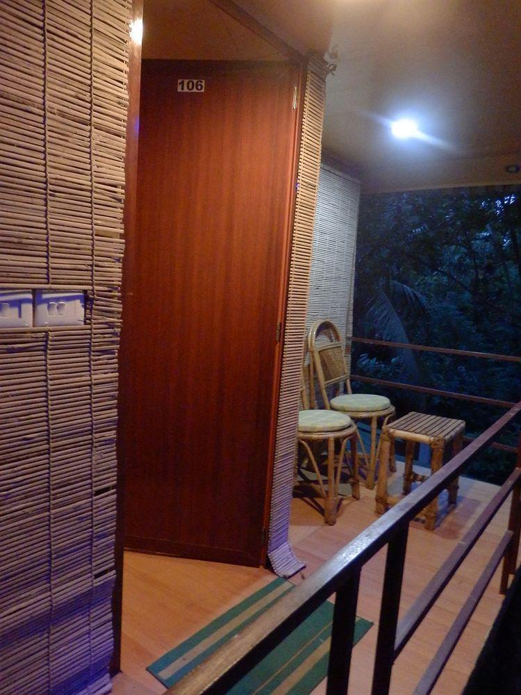 טקאדי Green Garden Cottage מראה חיצוני תמונה